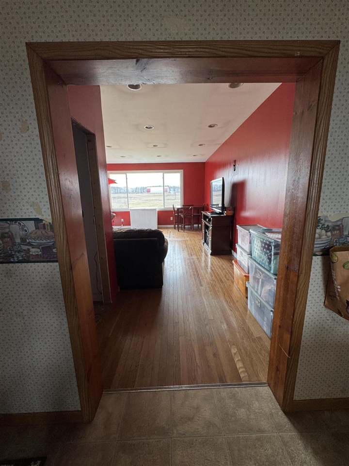 2126 200th Avenue, Reed City, MI, 49677-8044