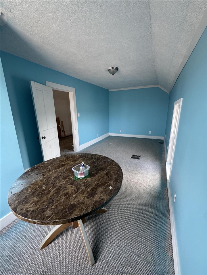 2126 200th Avenue, Reed City, MI, 49677-8044