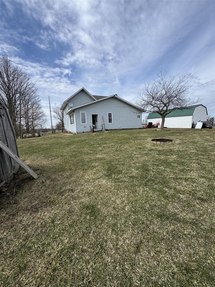 2126 200th Avenue, Reed City, MI, 49677-8044