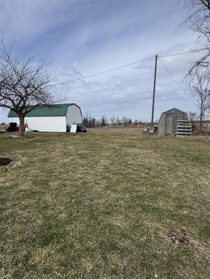 2126 200th Avenue, Reed City, MI, 49677-8044