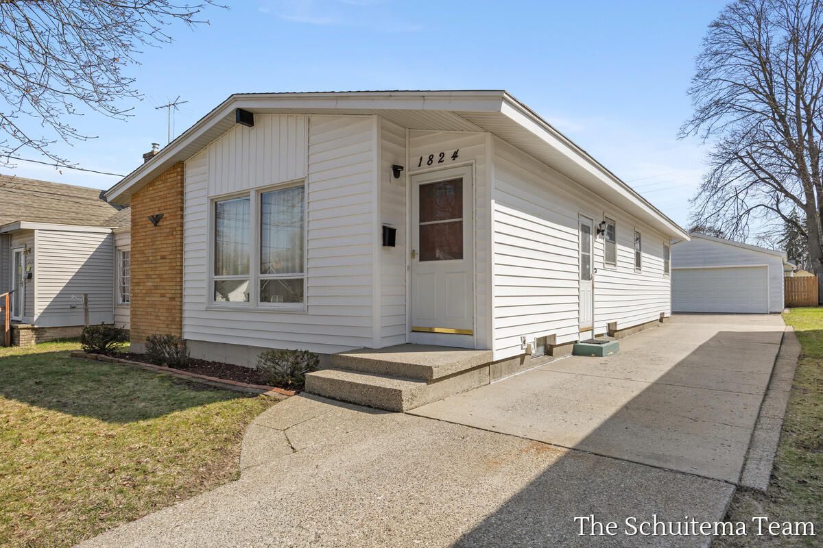 1824 Blandford Avenue, Wyoming, MI, 49519-1234