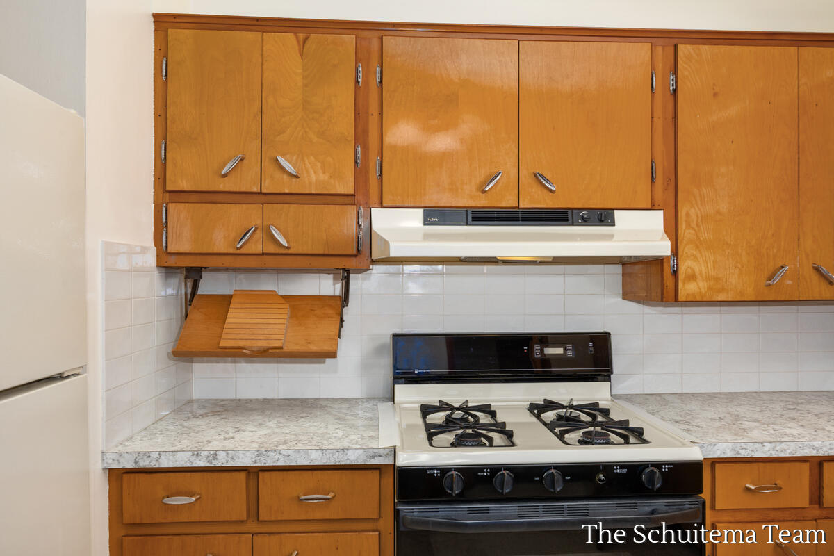 1824 Blandford Avenue, Wyoming, MI, 49519-1234