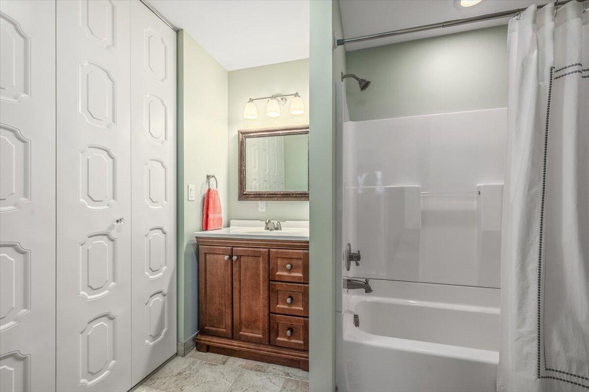 2727 S Lakeshore Drive UNIT&nbsp;G27, Saint Joseph, MI, 49085