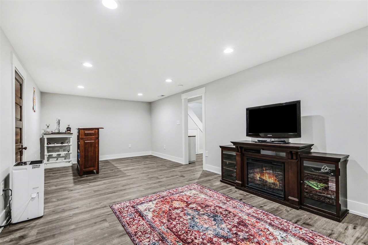 1516 Maderia Avenue, Grand Rapids, MI, 49534-6607