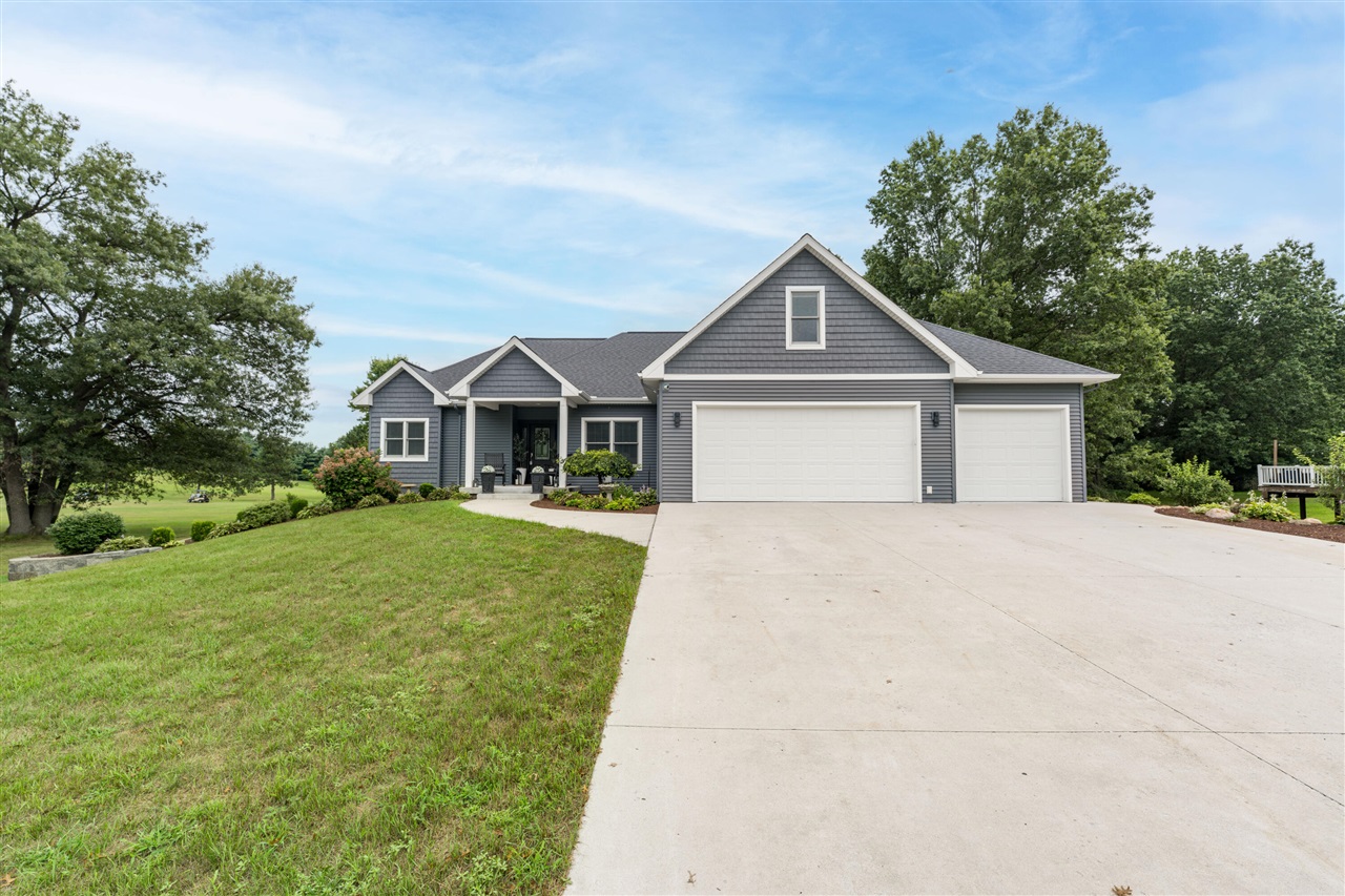 3rd image of 52039 Kern Dr, Three Rivers, MI 49093 | MLS# 70522554