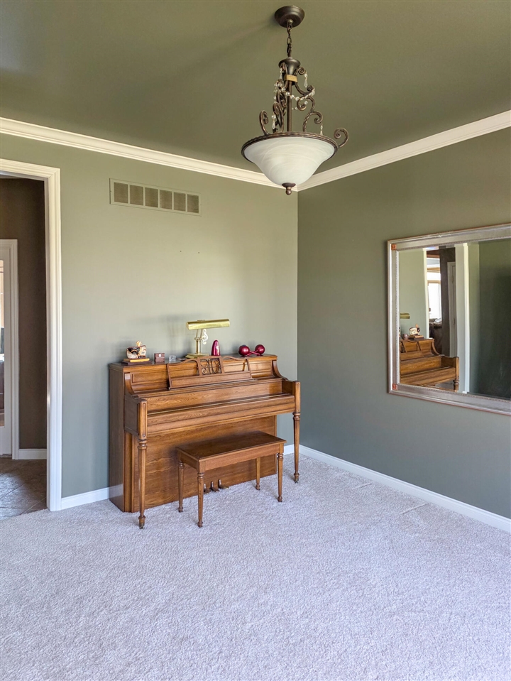 1053 Autumnview Court, Rochester, MI, 48307-6059