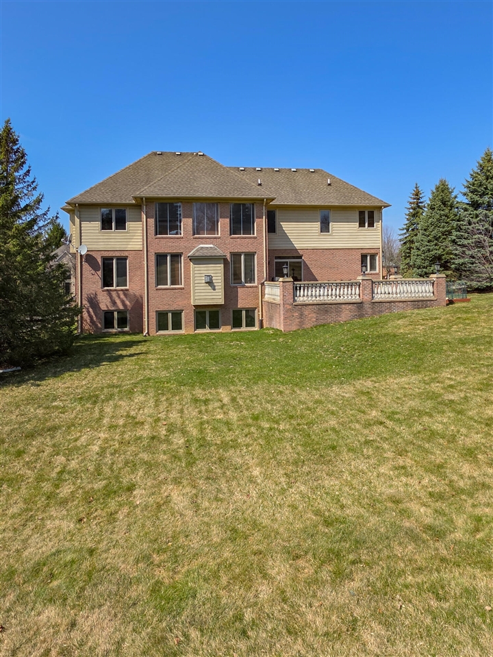 1053 Autumnview Court, Rochester, MI, 48307-6059