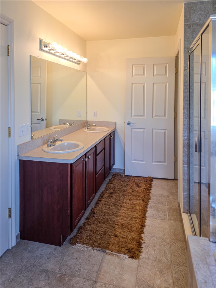 1053 Autumnview Court, Rochester, MI, 48307-6059