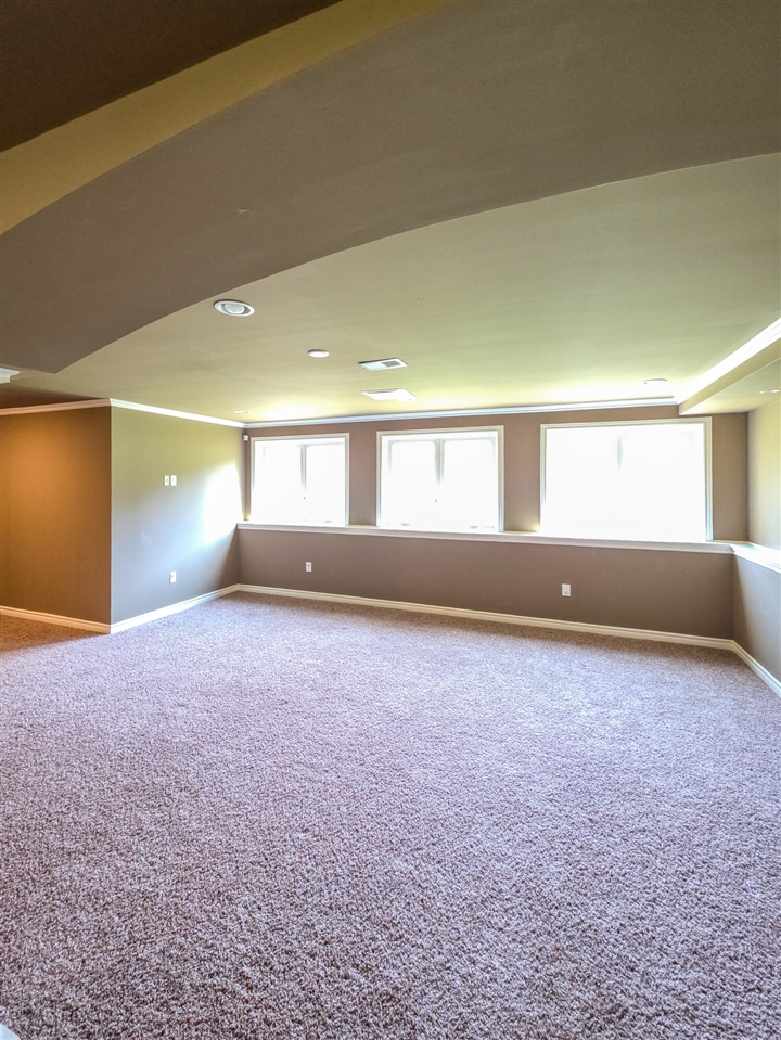 1053 Autumnview Court, Rochester, MI, 48307-6059