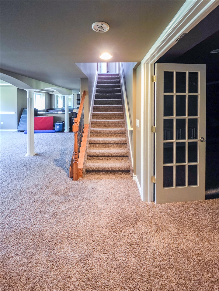 1053 Autumnview Court, Rochester, MI, 48307-6059