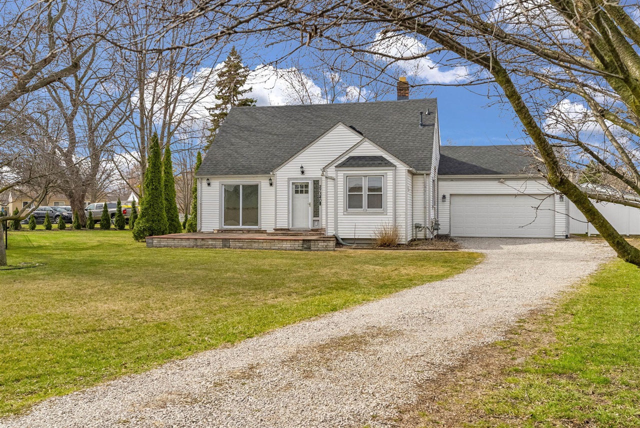 27340 Telstar Street, Chesterfield, MI, 48051-3142