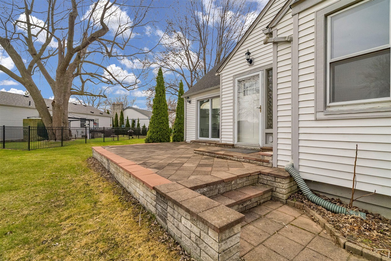 27340 Telstar Street, Chesterfield, MI, 48051-3142