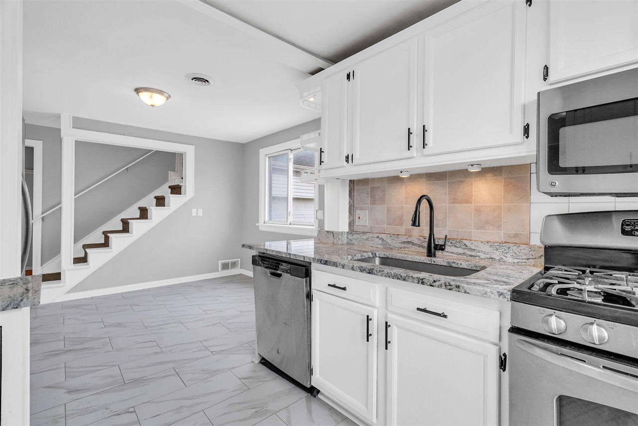 27340 Telstar Street, Chesterfield, MI, 48051-3142