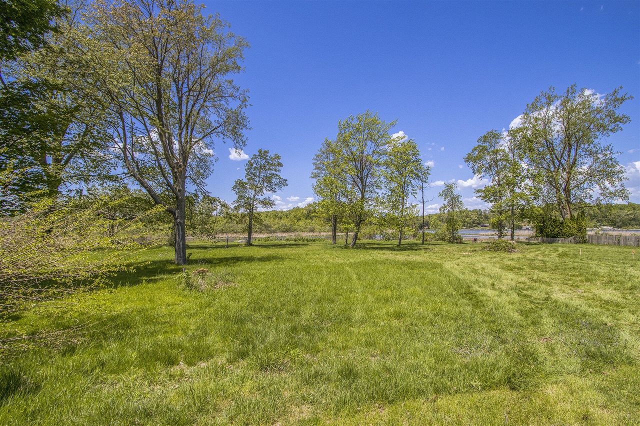 277 Lakeside Drive, Delton, MI, 49046