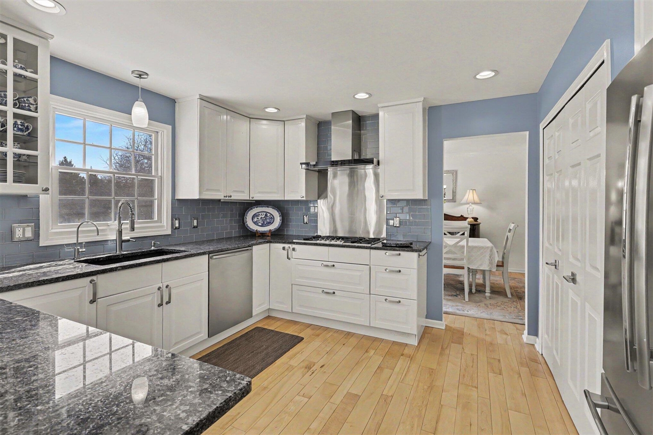 5589 Tanglewood Drive, Ann Arbor, MI, 48105-9549