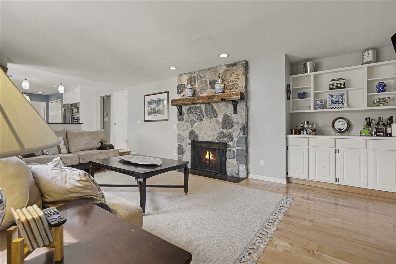5589 Tanglewood Drive, Ann Arbor, MI, 48105-9549