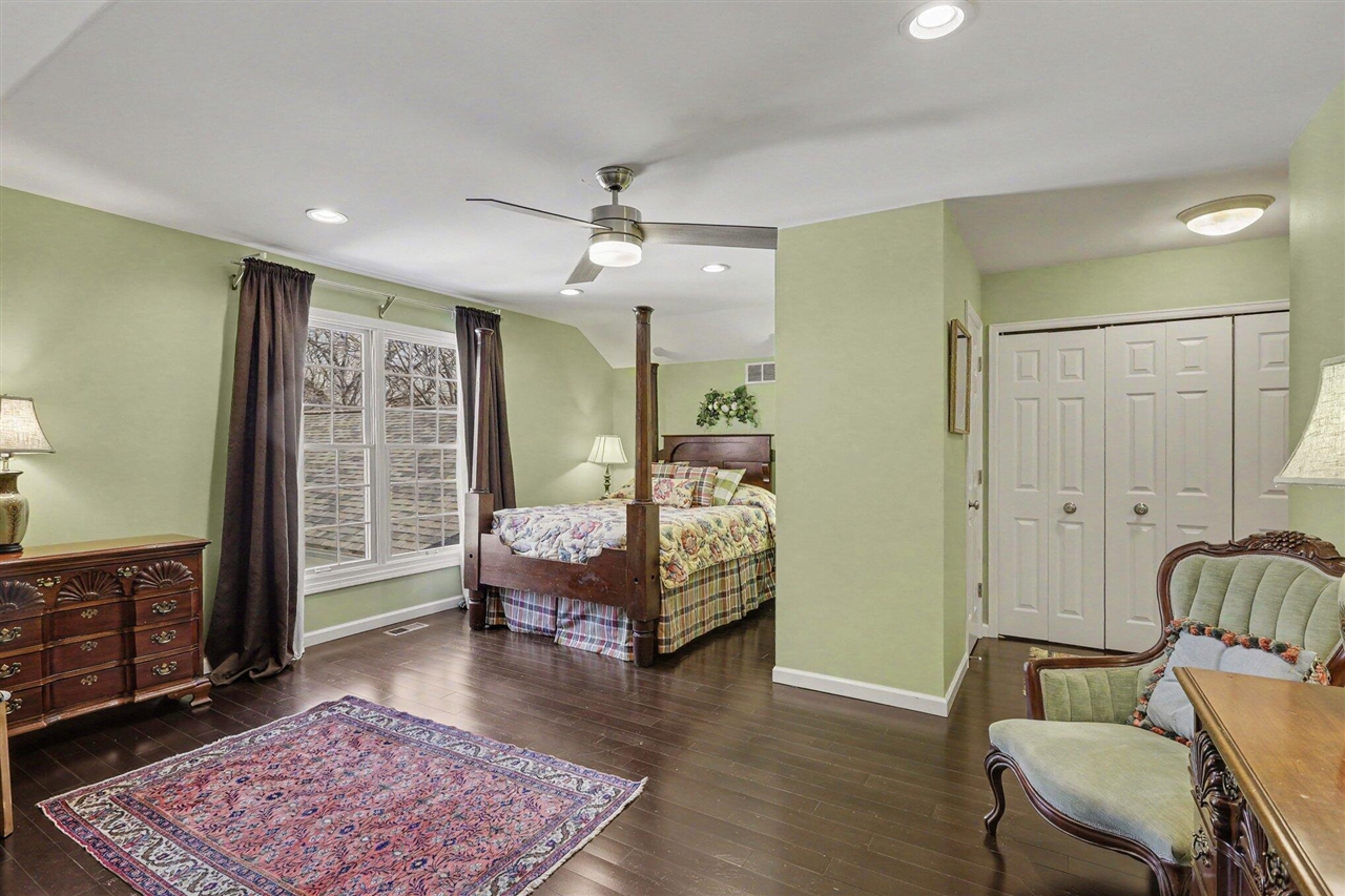 5589 Tanglewood Drive, Ann Arbor, MI, 48105-9549