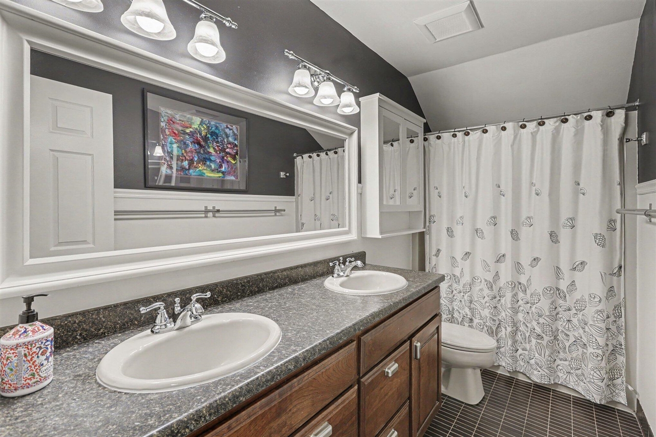 5589 Tanglewood Drive, Ann Arbor, MI, 48105-9549