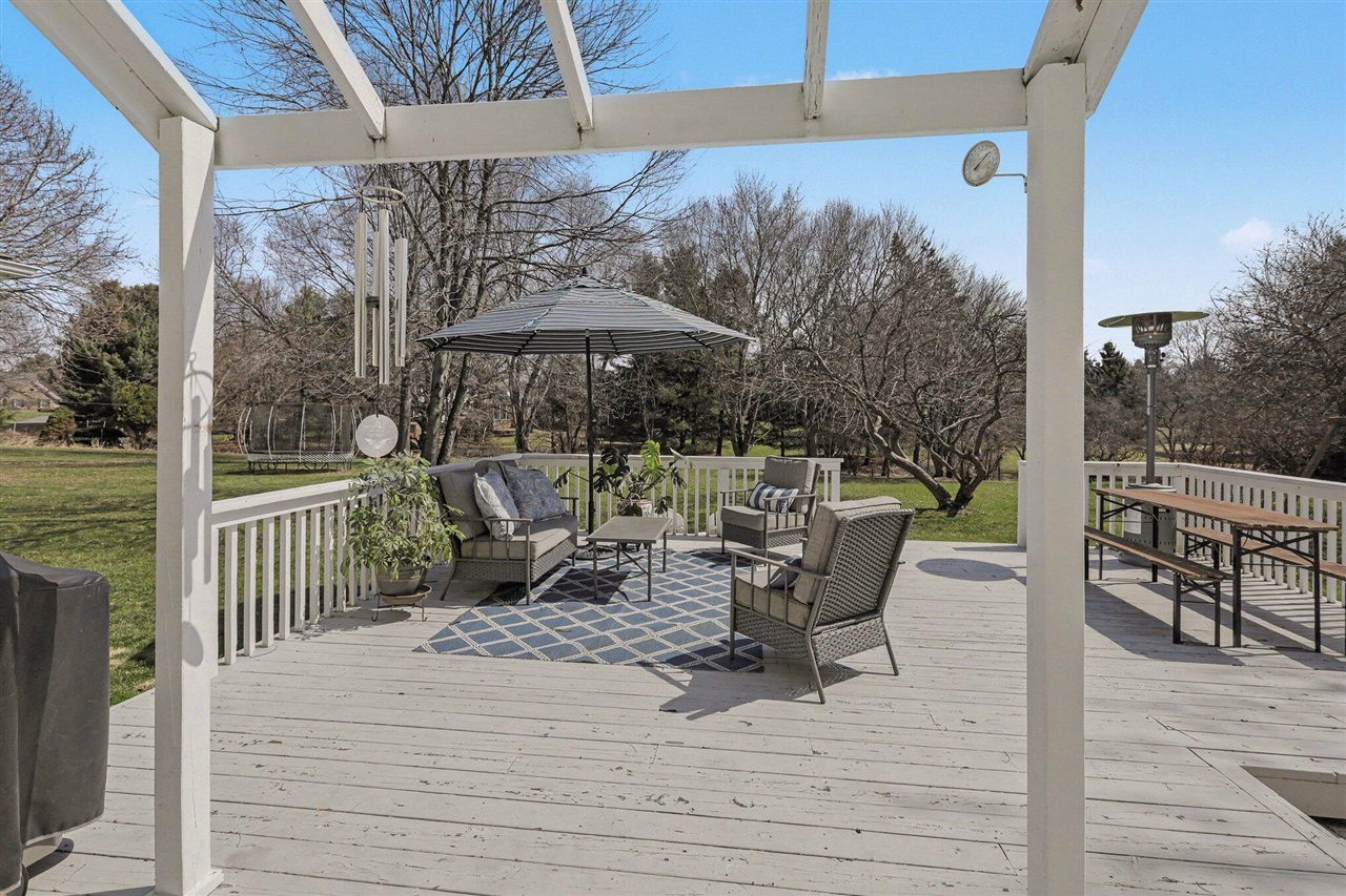 5589 Tanglewood Drive, Ann Arbor, MI, 48105-9549