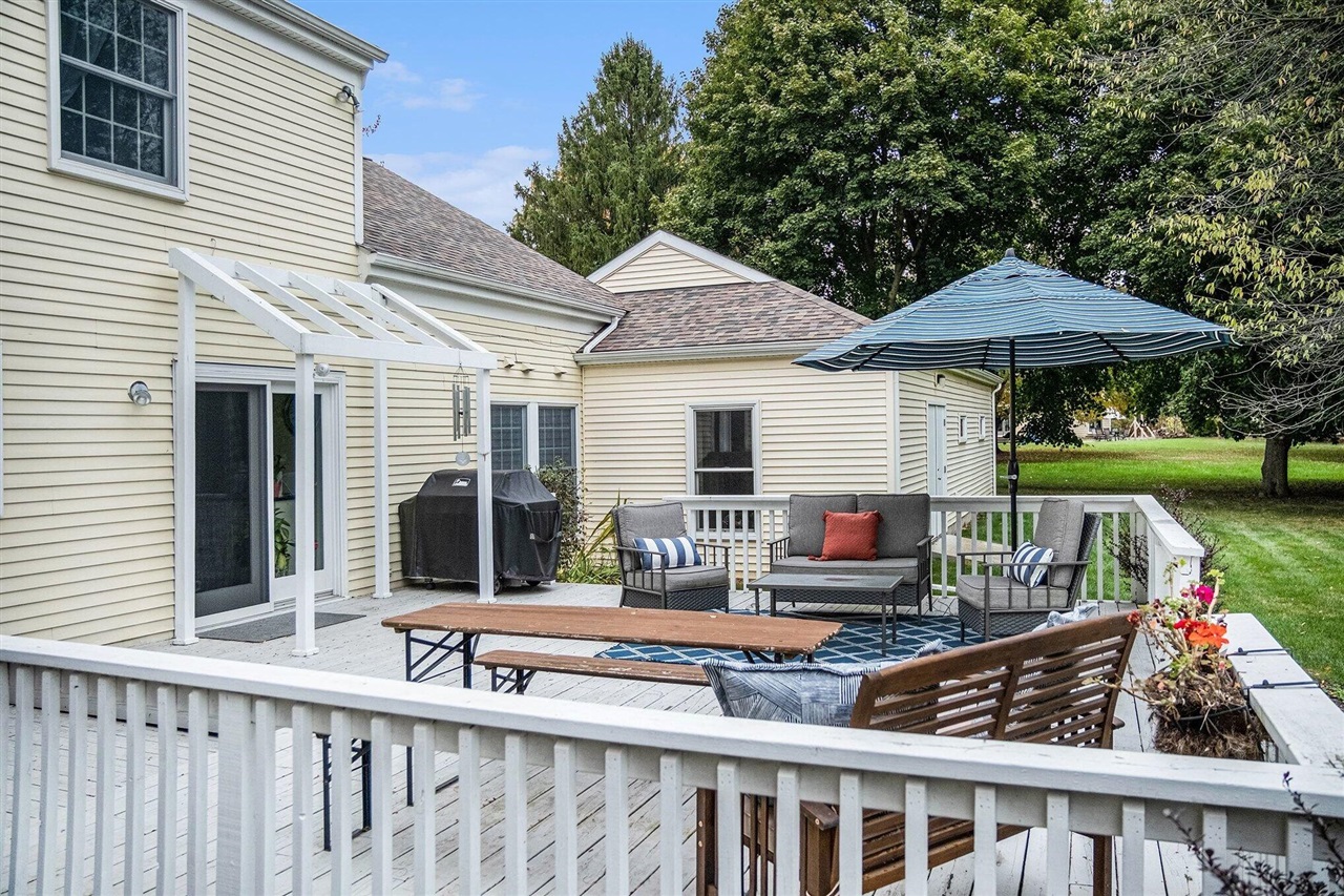 5589 Tanglewood Drive, Ann Arbor, MI, 48105-9549