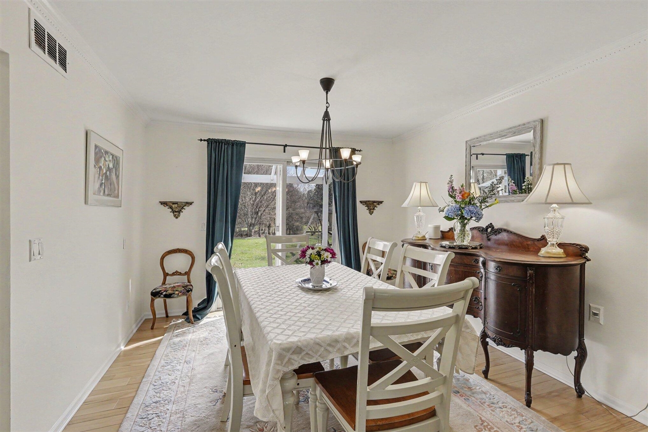 5589 Tanglewood Drive, Ann Arbor, MI, 48105-9549