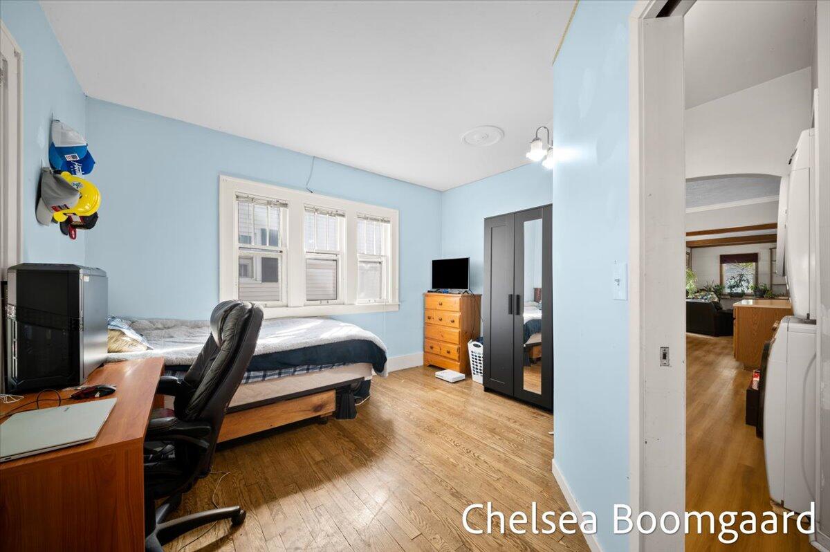 22 Elmwood Street, Grand Rapids, MI, 49505