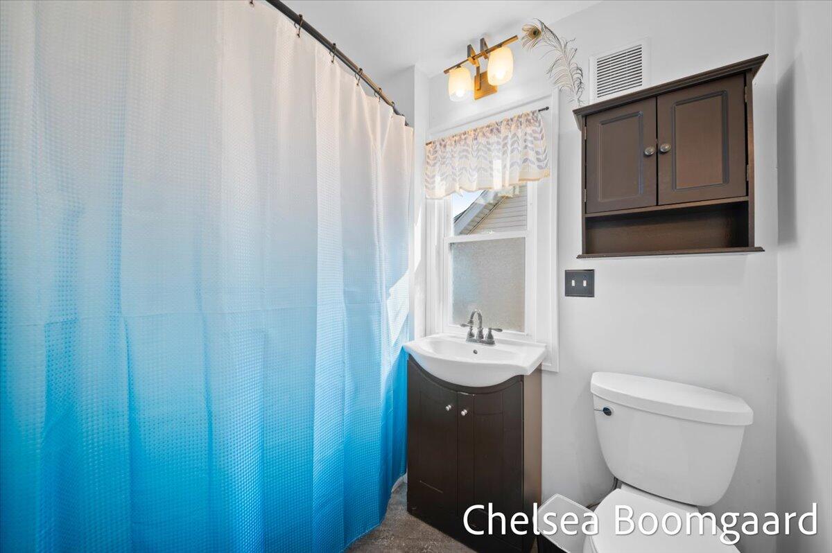 22 Elmwood Street, Grand Rapids, MI, 49505