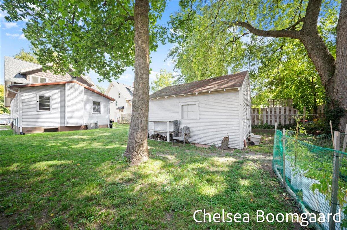 22 Elmwood Street, Grand Rapids, MI, 49505