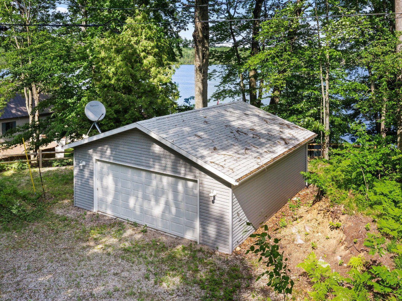 19116 Kenny Drive, Big Rapids, MI, 49307-9384