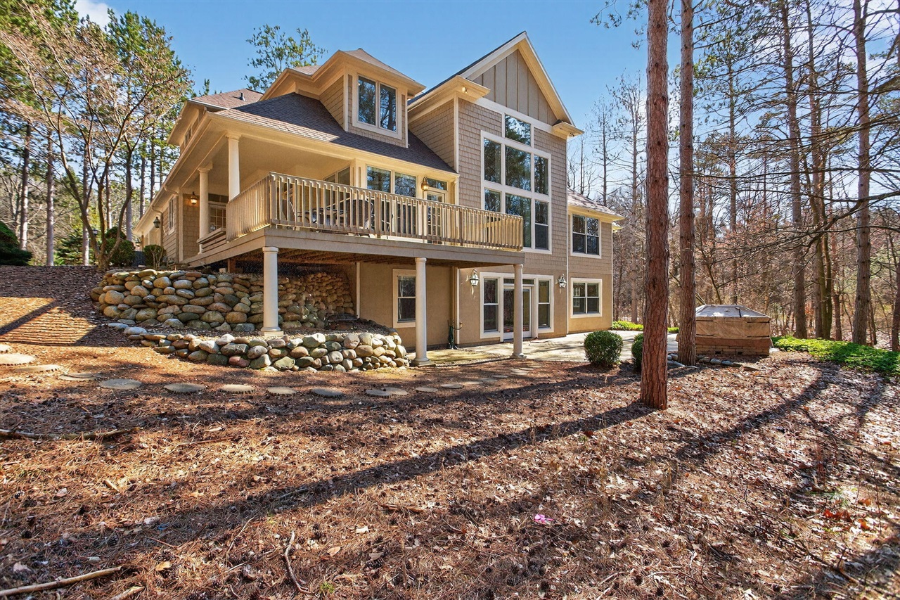 7176 Sanctuary Drive, Jackson, MI, 49201-7652