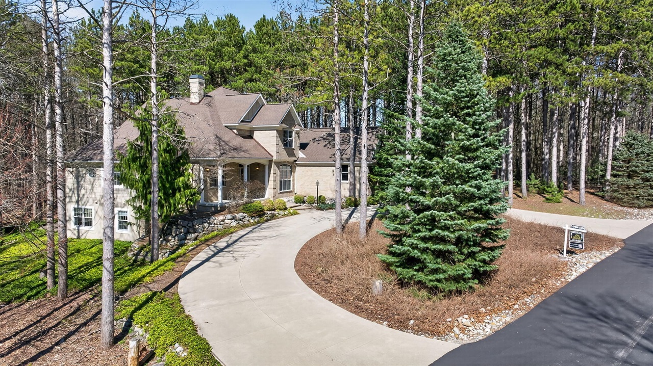 7176 Sanctuary Drive, Jackson, MI, 49201-7652