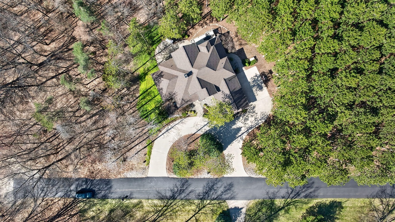 7176 Sanctuary Drive, Jackson, MI, 49201-7652