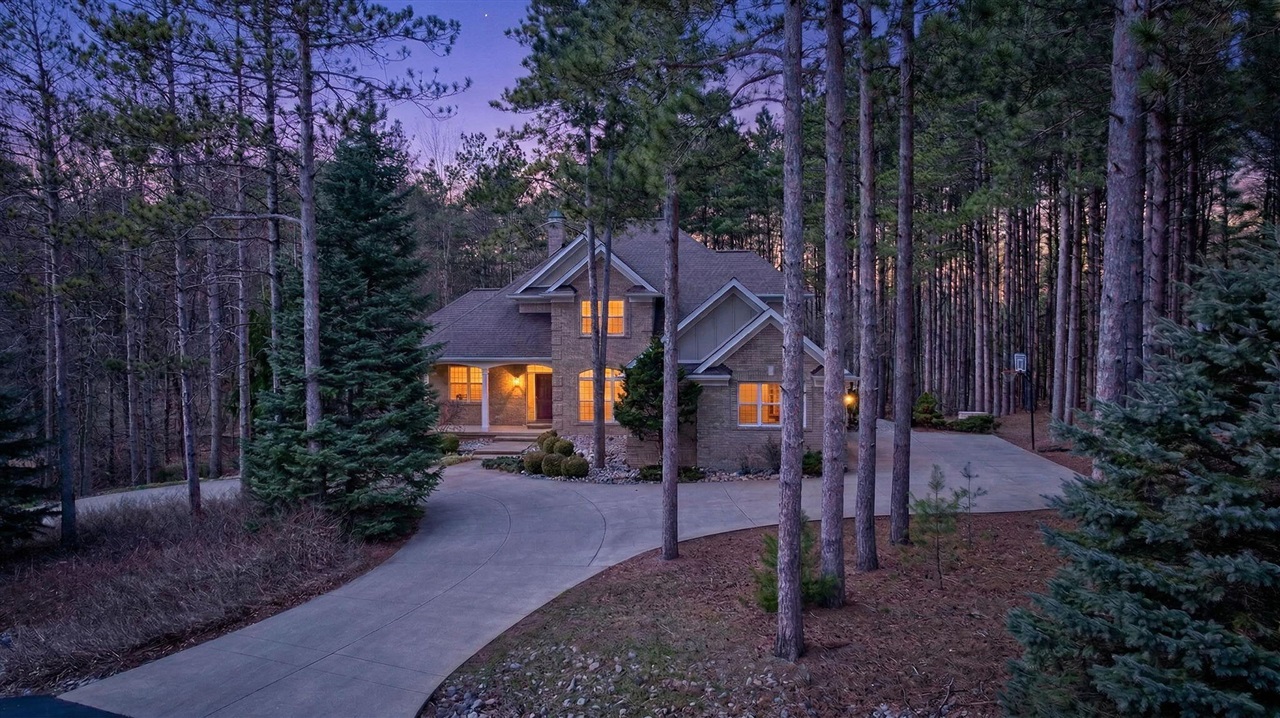 7176 Sanctuary Drive, Jackson, MI, 49201-7652