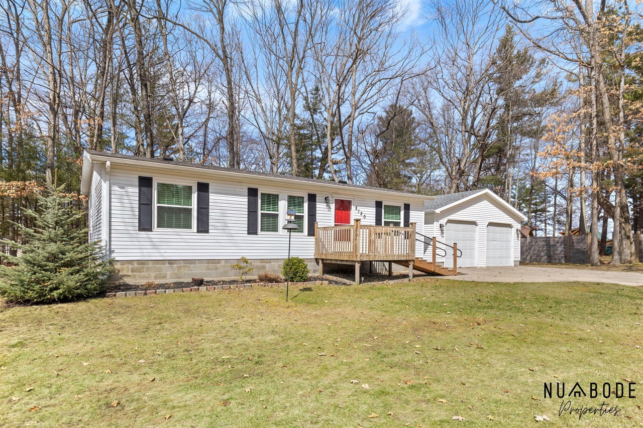 8120 Cheyenne Drive, Howard City, MI, 49329-9368