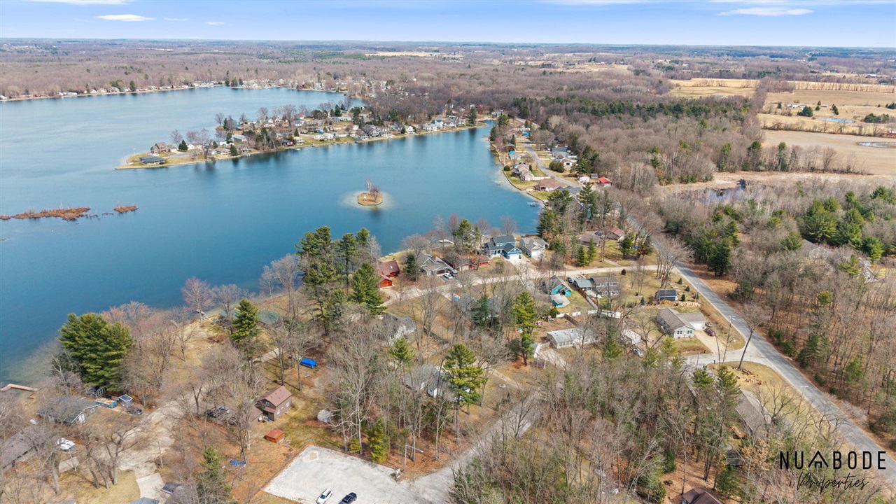 8120 Cheyenne Drive, Howard City, MI, 49329-9368