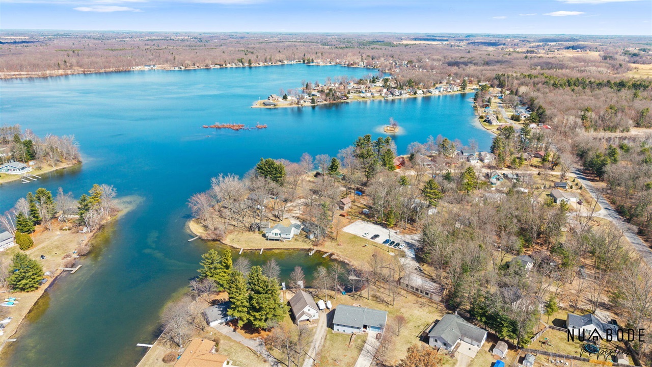 8120 Cheyenne Drive, Howard City, MI, 49329-9368