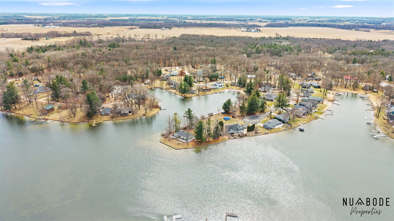 8120 Cheyenne Drive, Howard City, MI, 49329-9368