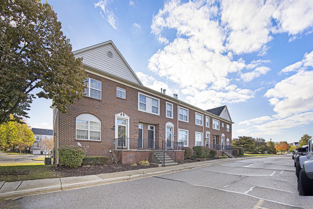 43014 Strand Drive, Sterling Heights, MI, 48313-2752