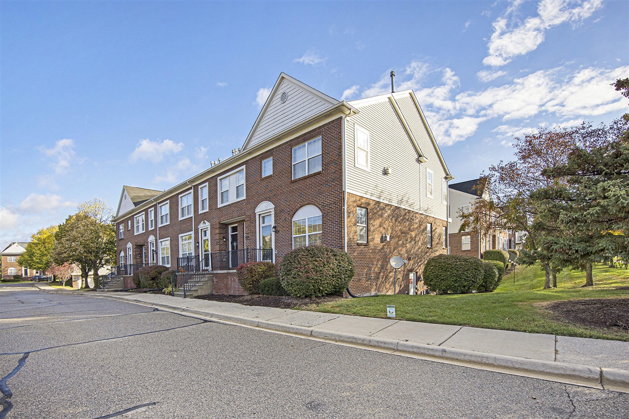 43014 Strand Drive, Sterling Heights, MI, 48313-2752