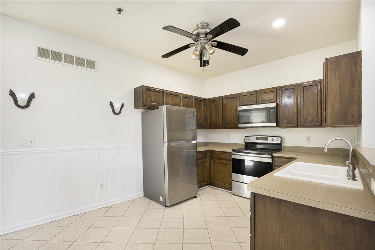 43014 Strand Drive, Sterling Heights, MI, 48313-2752