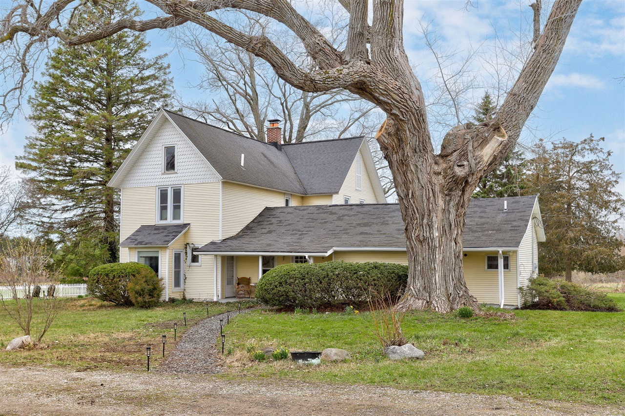 2135 68th Street, Fennville, MI, 49408-8604