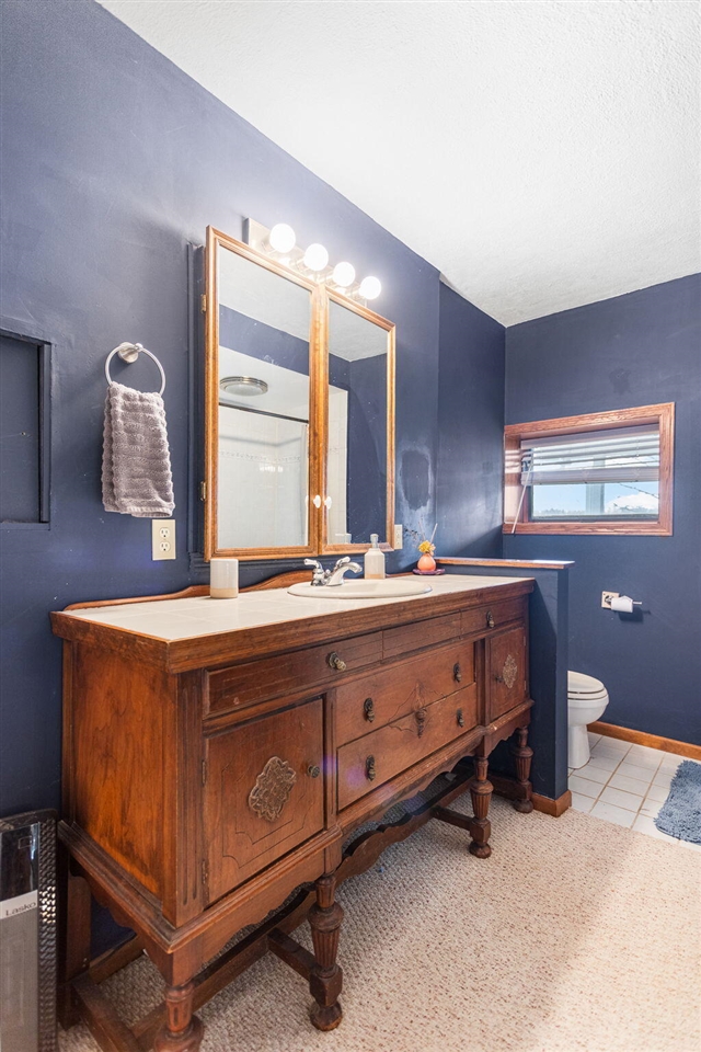 2135 68th Street, Fennville, MI, 49408-8604