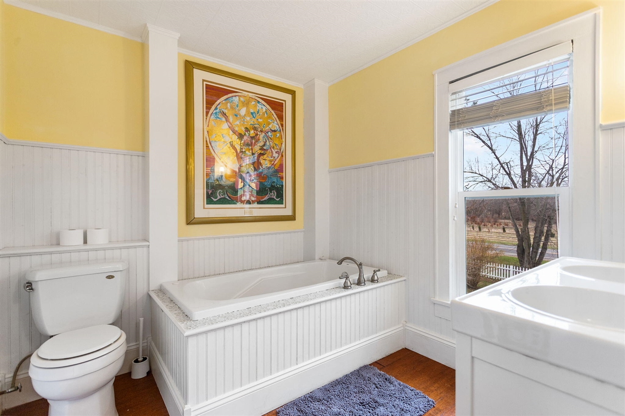 2135 68th Street, Fennville, MI, 49408-8604