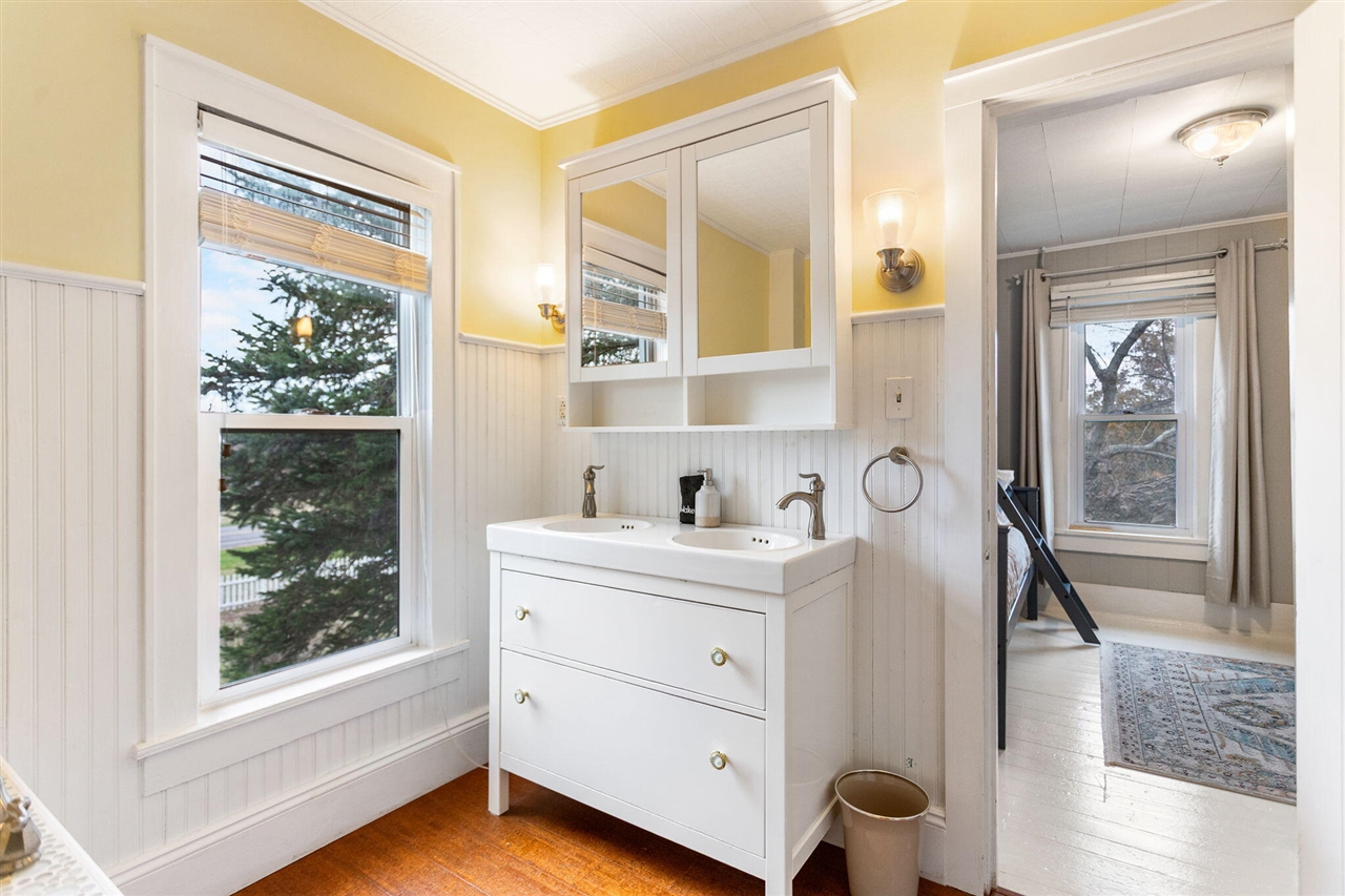 2135 68th Street, Fennville, MI, 49408-8604