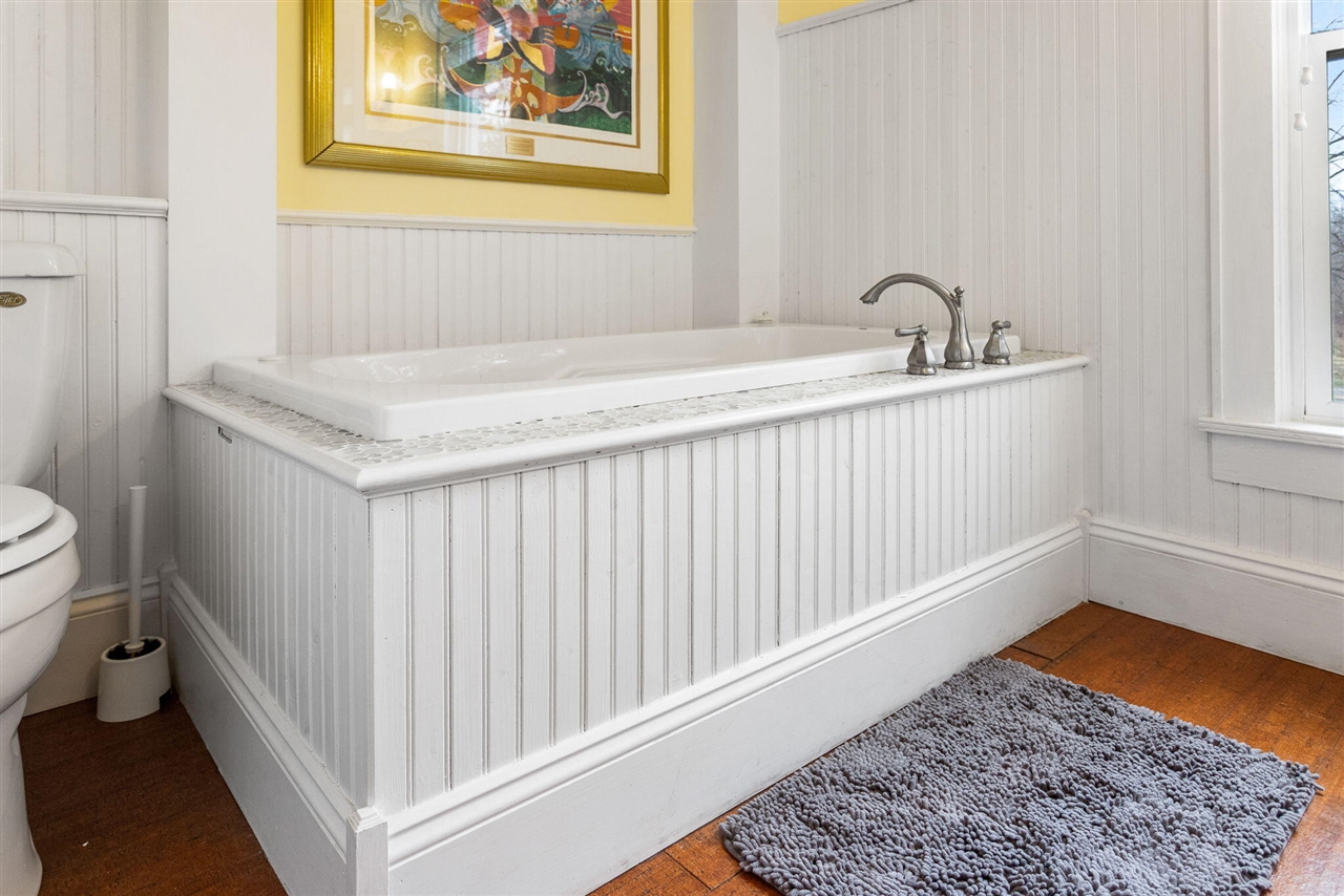 2135 68th Street, Fennville, MI, 49408-8604