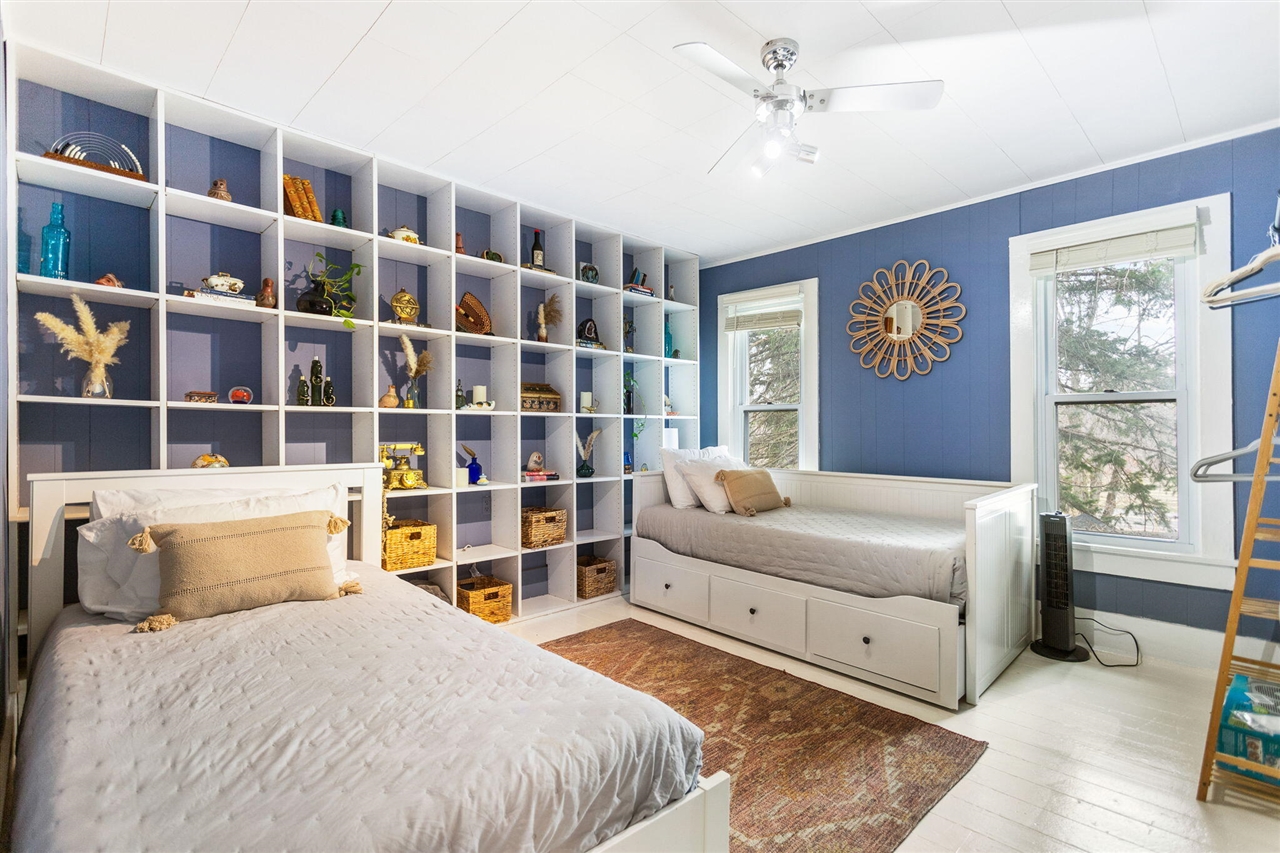 2135 68th Street, Fennville, MI, 49408-8604