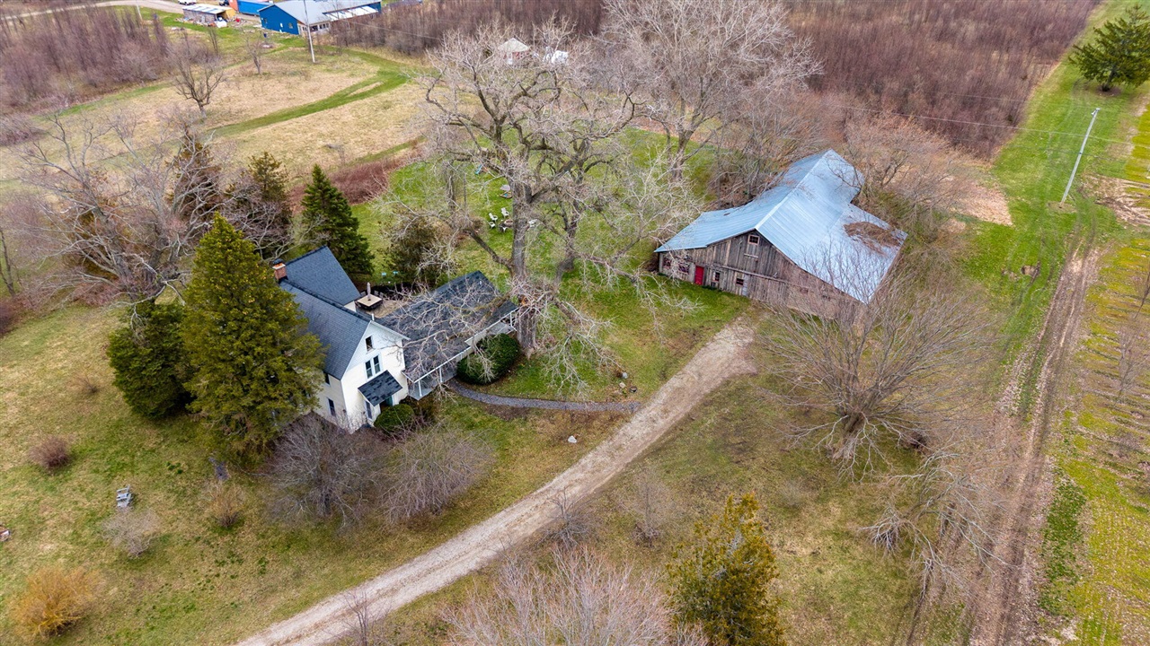 2135 68th Street, Fennville, MI, 49408-8604