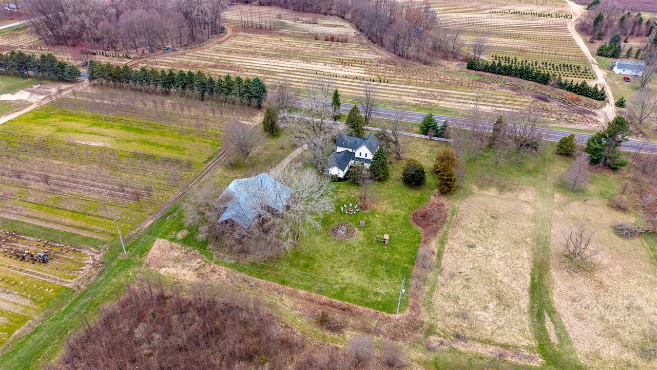 2135 68th Street, Fennville, MI, 49408-8604