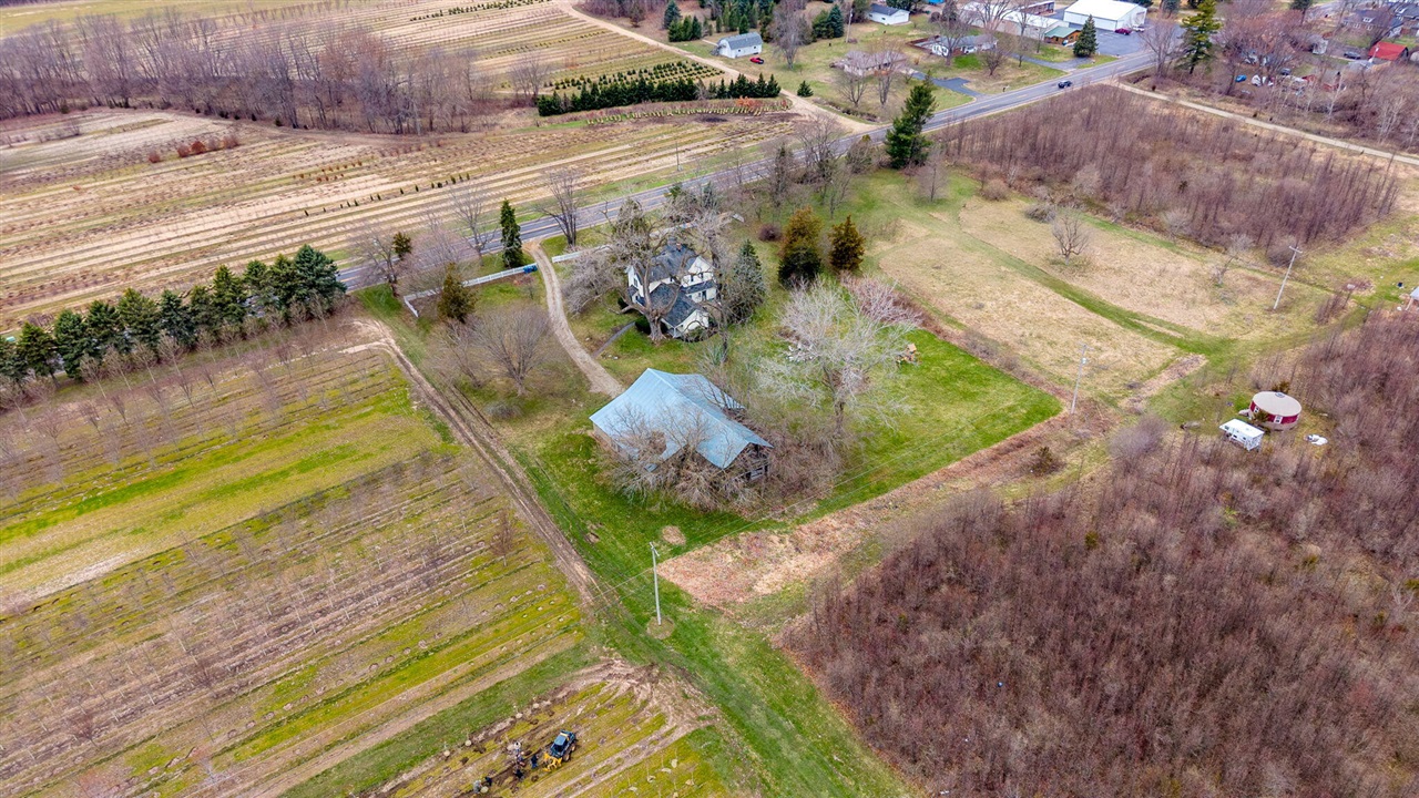2135 68th Street, Fennville, MI, 49408-8604
