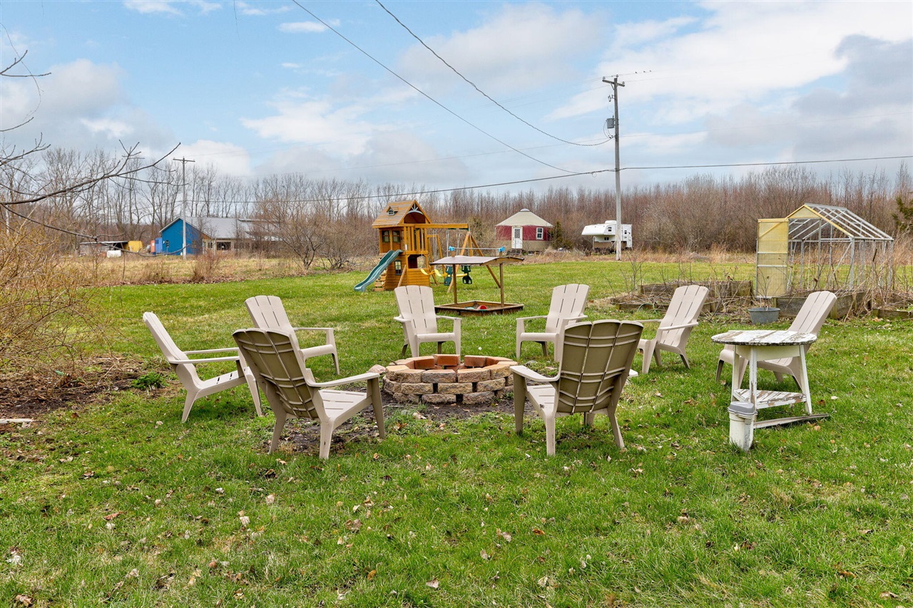 2135 68th Street, Fennville, MI, 49408-8604